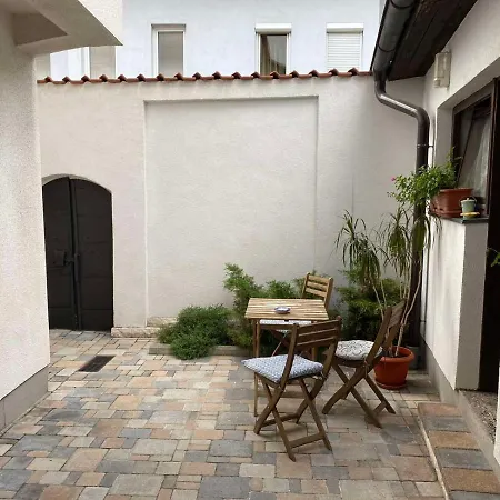Ajna Apartment *