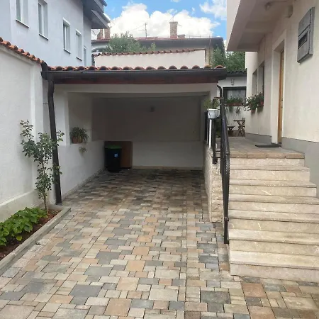 Ajna Apartment