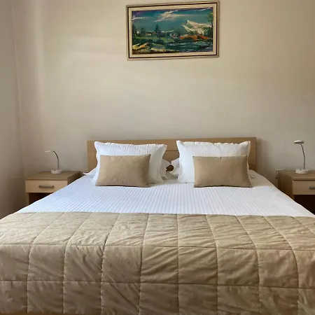 Ajna Apartment